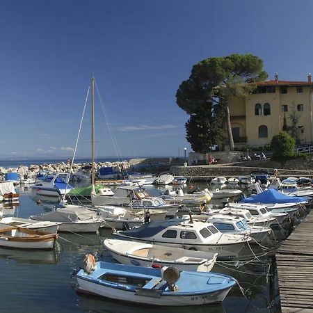 Apartment Roza, Sea View, Free Parking Ičići Exterior foto